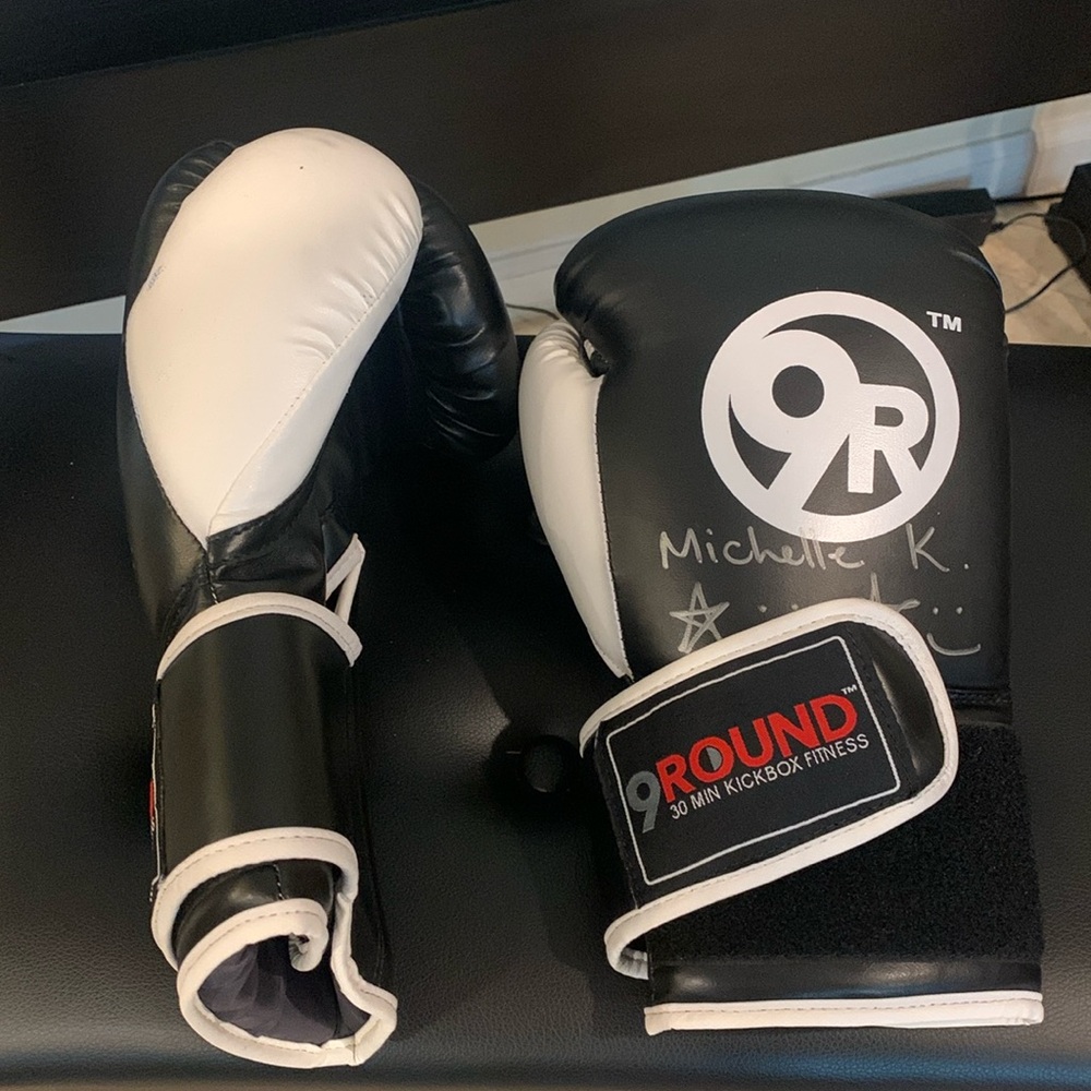 9 rounds gloves for kickboxing